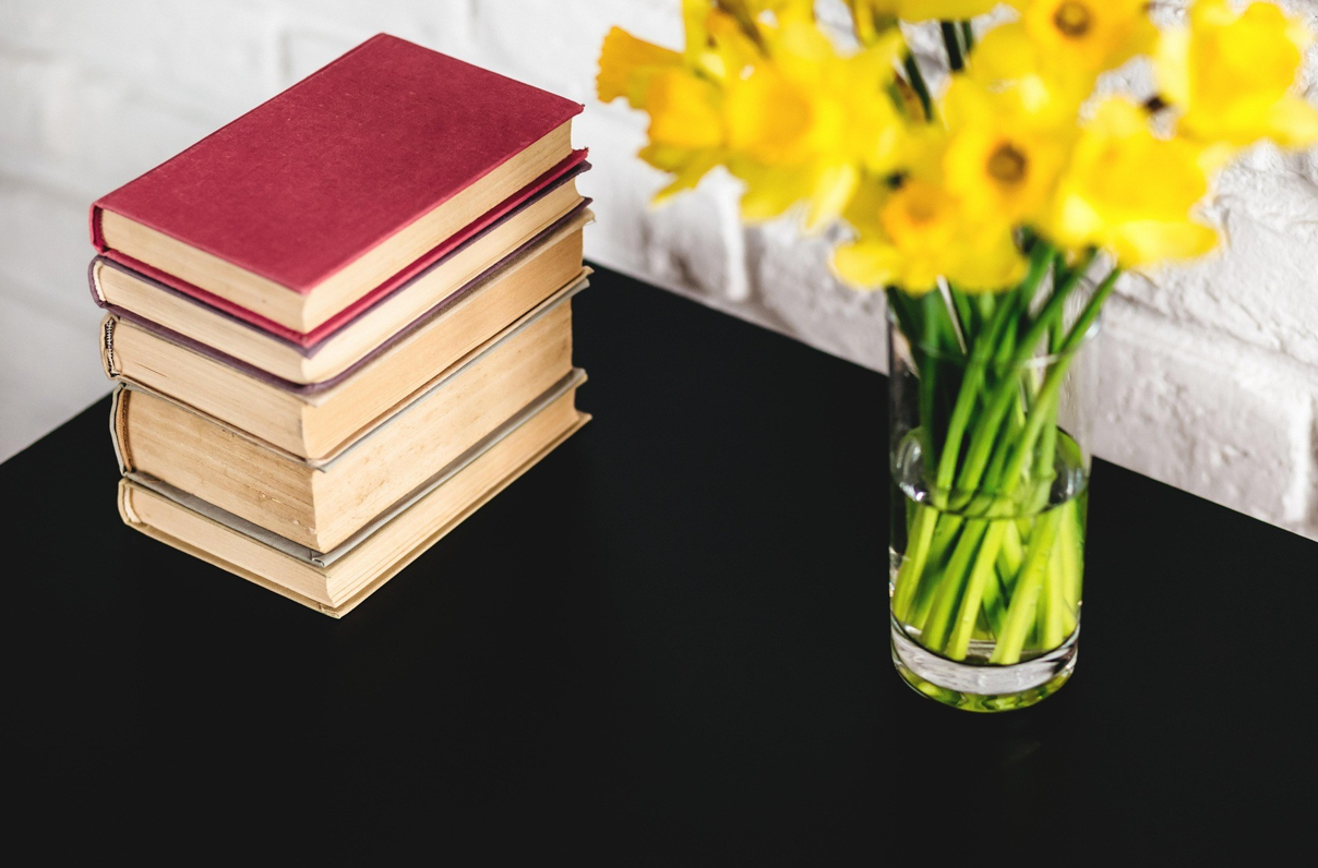 ATELIER CONSTRUCTION DE VASE EN LIVRES